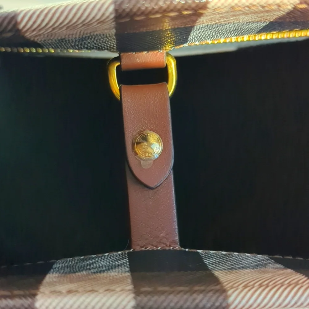 ✨ Burberry Bag MD Freya Tote Bag CL5 ✨** - Picture 13 of 17